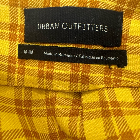 Urban Outfitters Checkered Miniskirt Size Medium - Picture 2 of 3